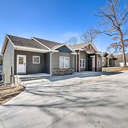 Lakefront Rocky Mount Home With Dock And Fire Pit المظهر الخارجي الصورة