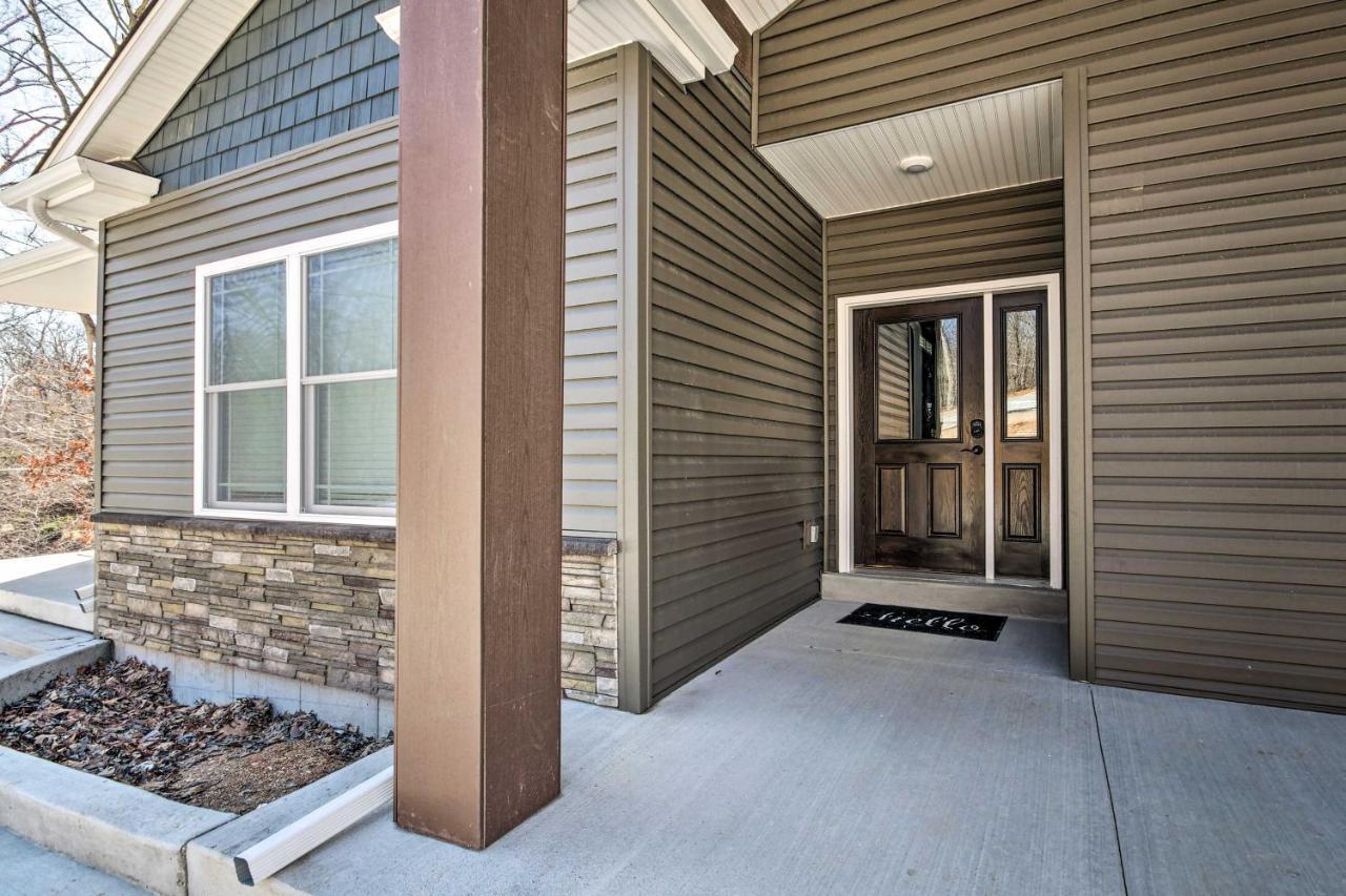 Lakefront Rocky Mount Home With Dock And Fire Pit المظهر الخارجي الصورة