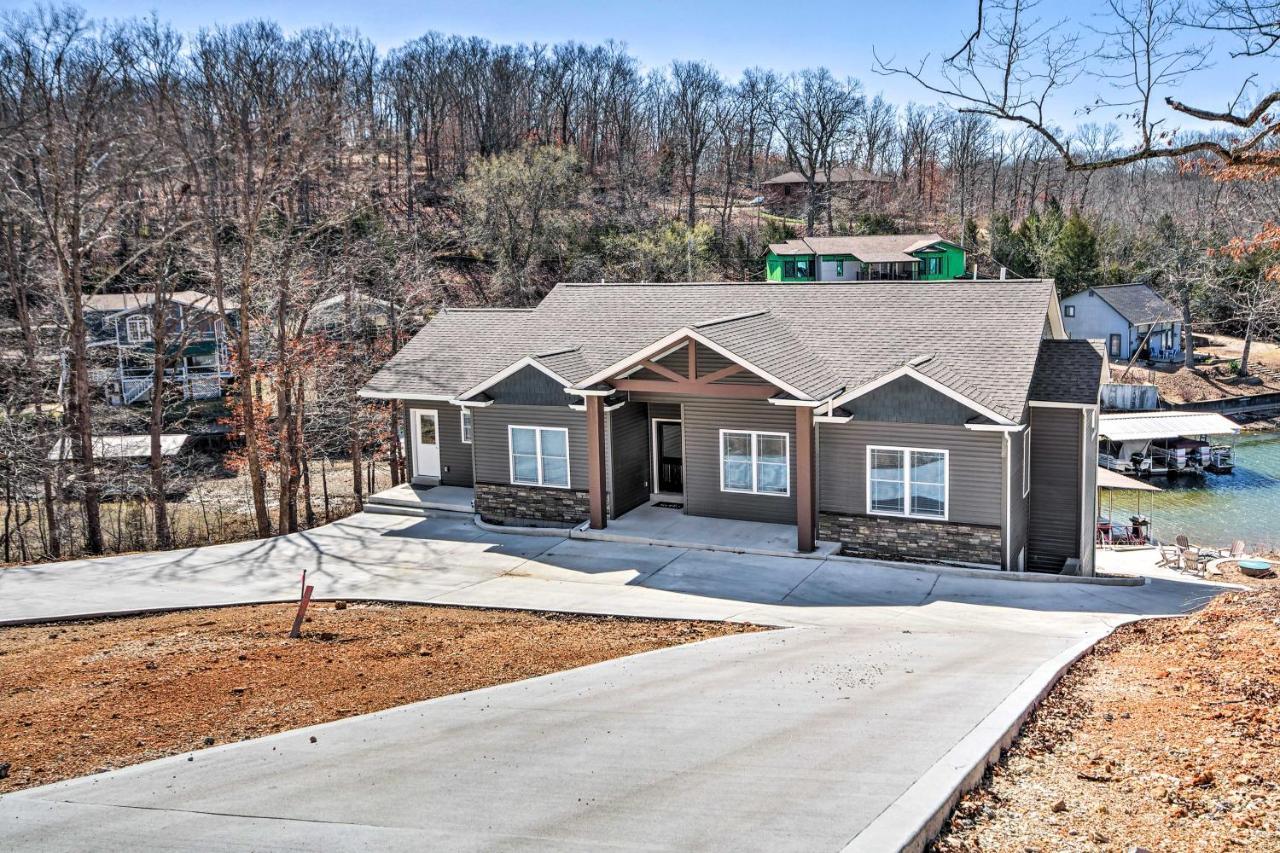 Lakefront Rocky Mount Home With Dock And Fire Pit المظهر الخارجي الصورة